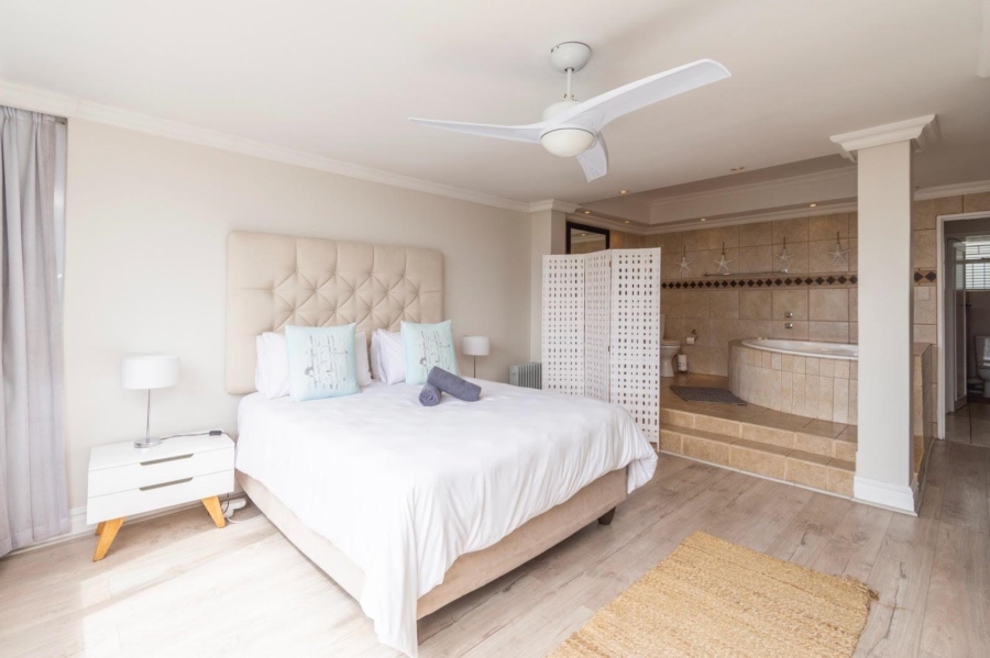 2 Bedroom Property for Sale in Green Point Western Cape